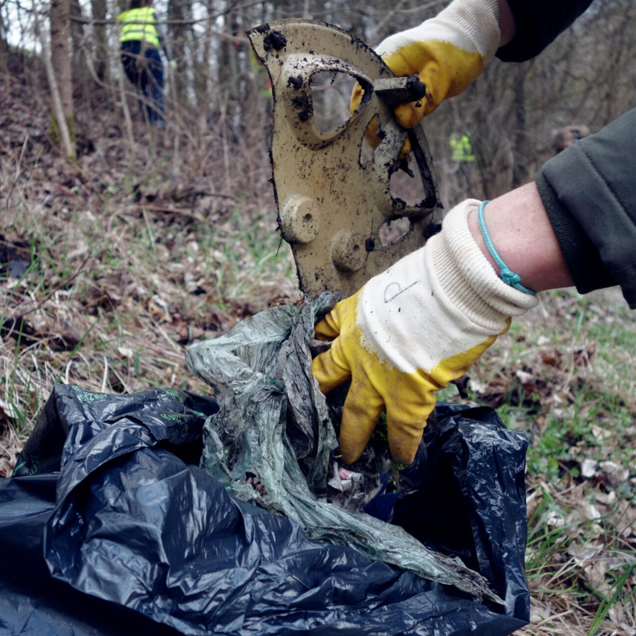 Picking up litter on earth day