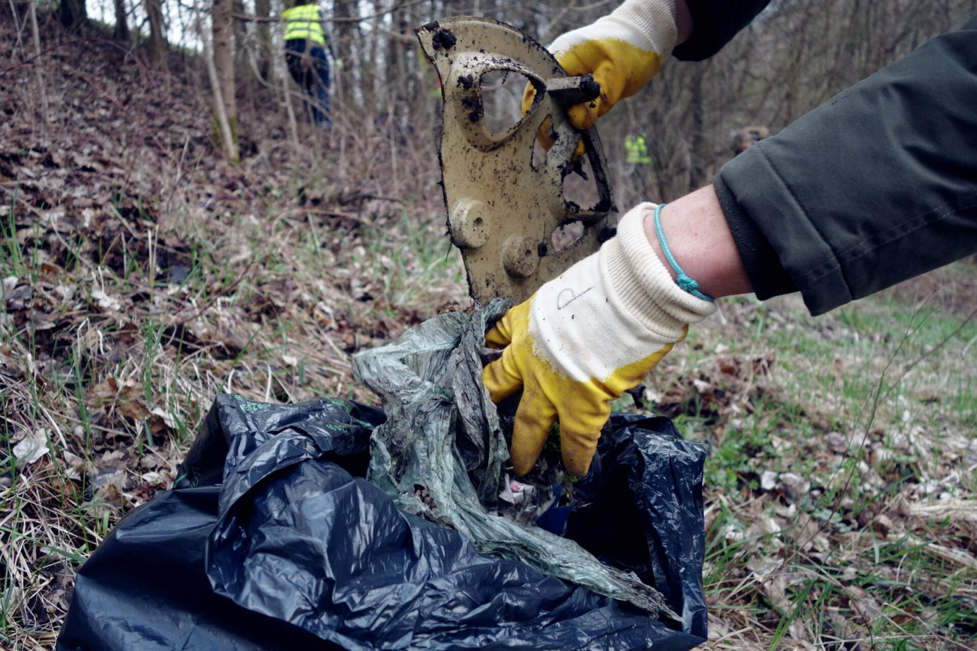 Picking up litter on earth day