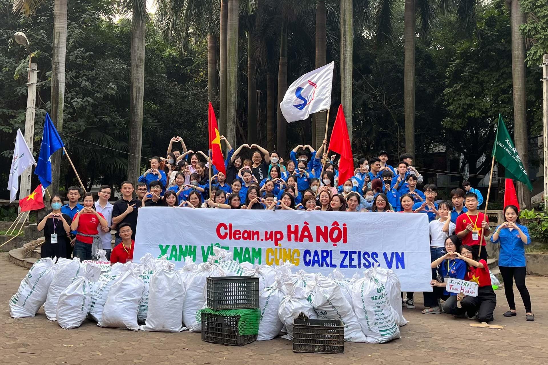 Carl Zeiss VN employees in Hanoi