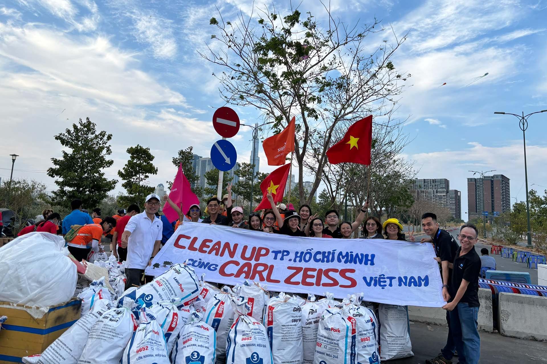 Carl Zeiss VN employees in Ho Chi Minh