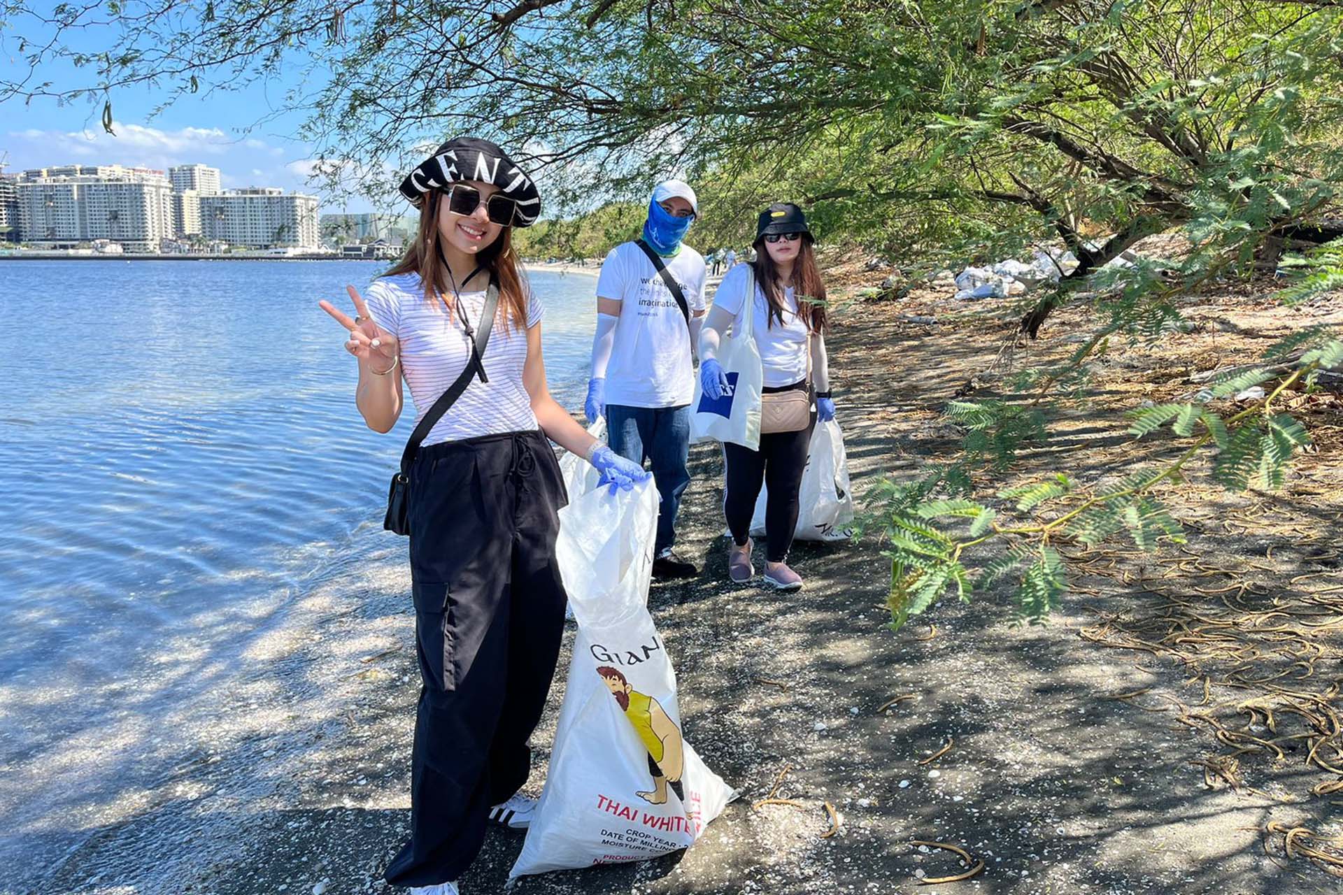 ZEISS PH employees at Las Piñas - Parañaque Wetland Park