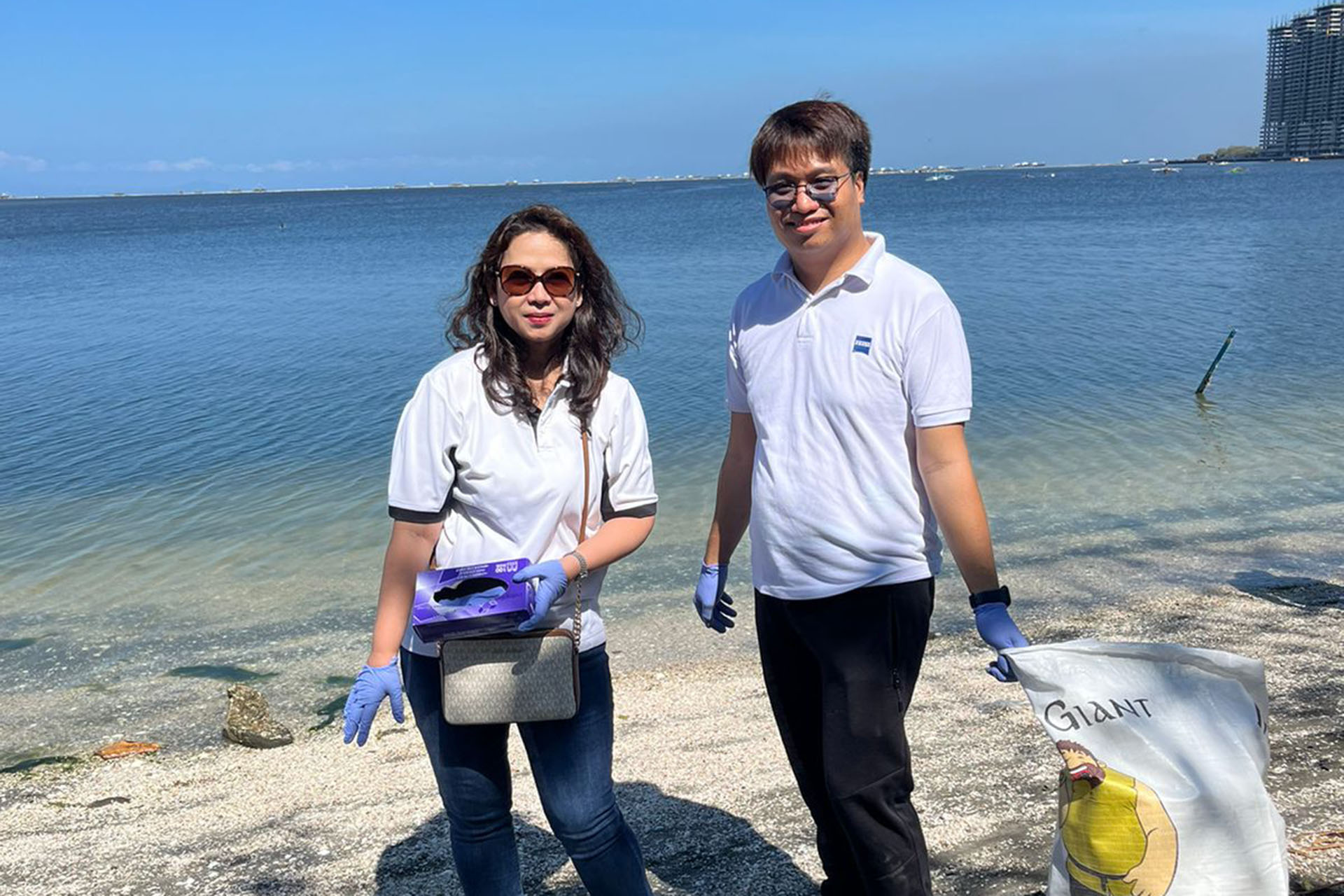 ZEISS PH employees at Las Piñas - Parañaque Wetland Park