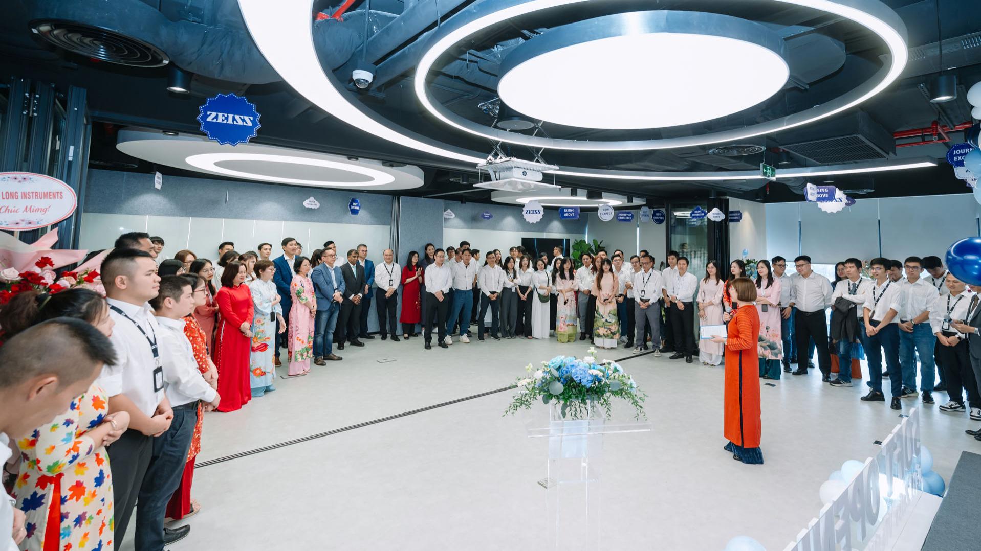 Senior Finance Manager, Nguyen Thi Minh Hien
