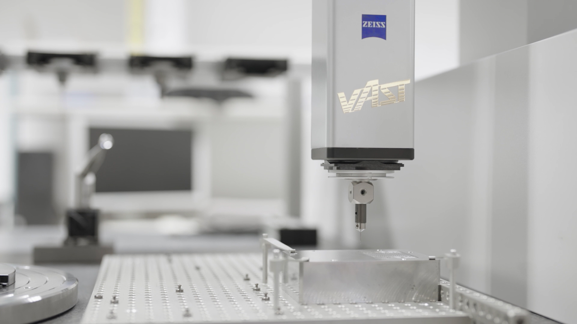 Tactile measurement with ZEISS PRISMO