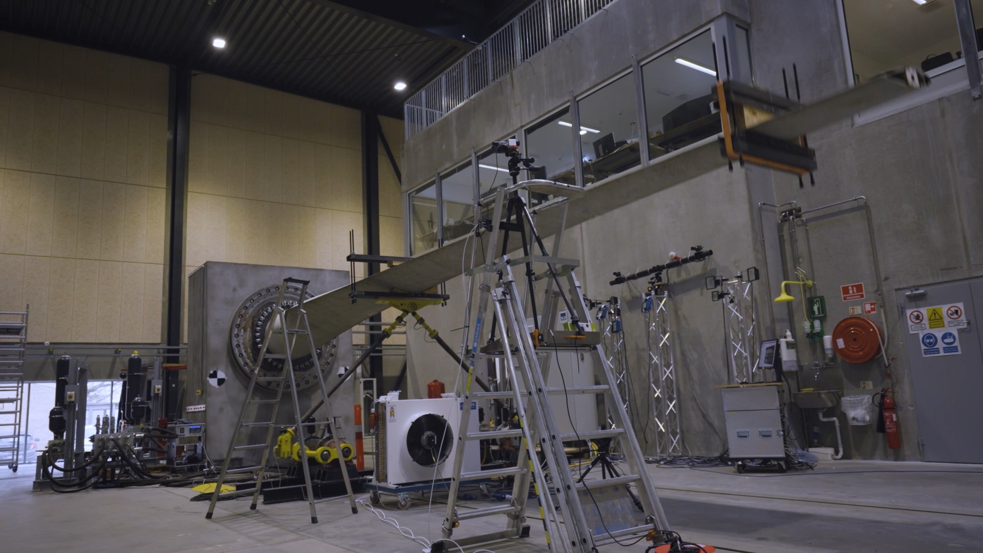 Full-field and point-based data acquisition with ARAMIS.