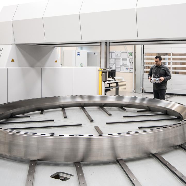 Large CMMs