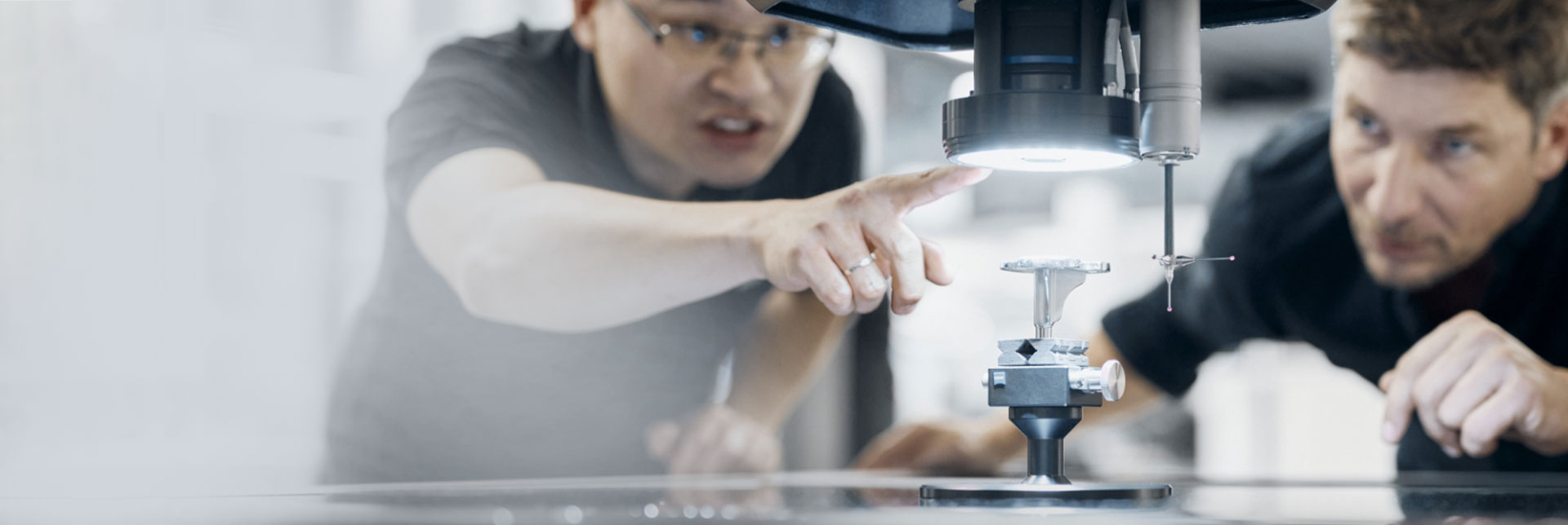 Optical coordinate measuring machines