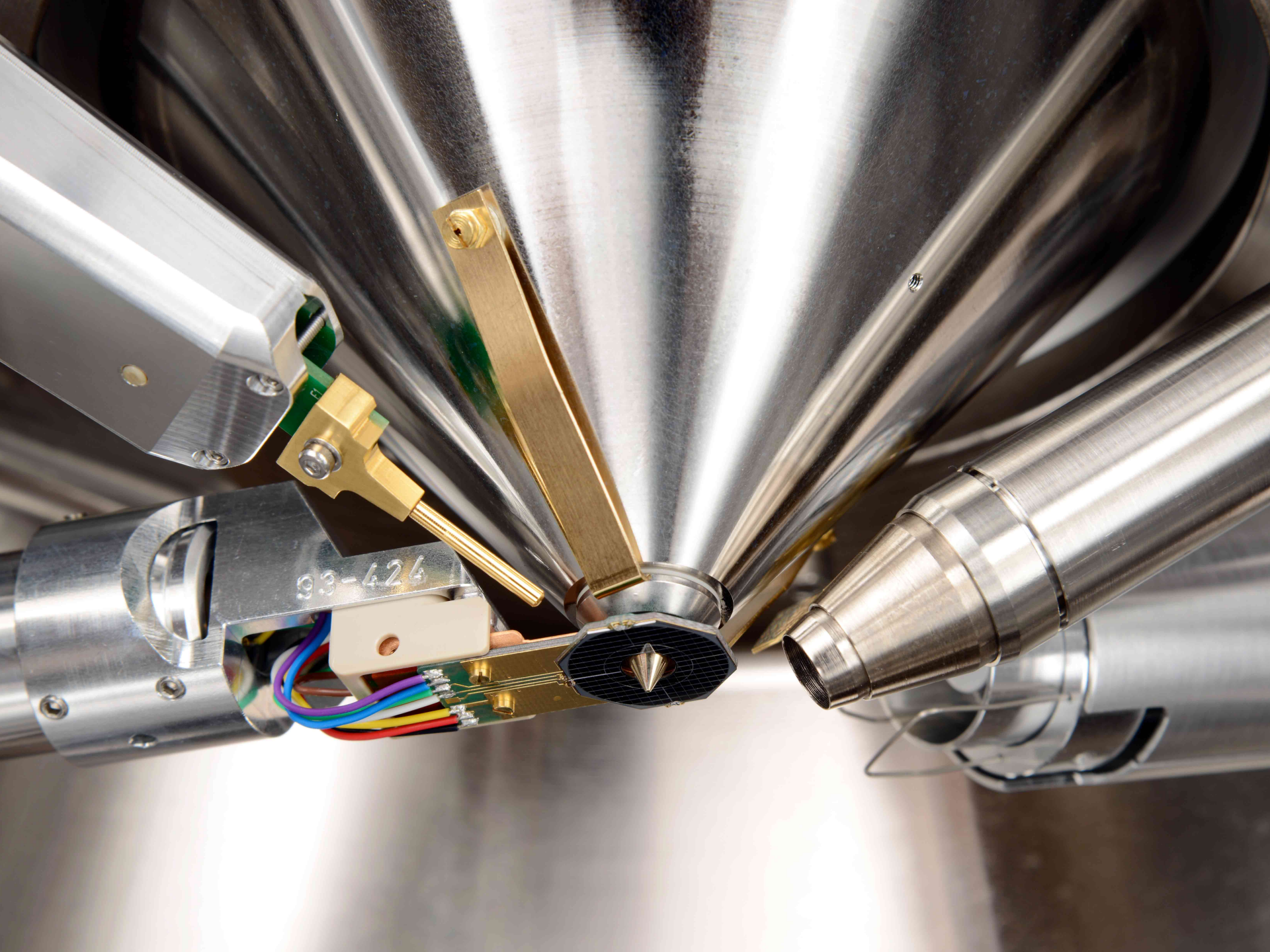 The delicate open structure of a radiolarian is imaged effortlessly by the ETSE detector at 1 kV under high vacuum , image width 183 µm.