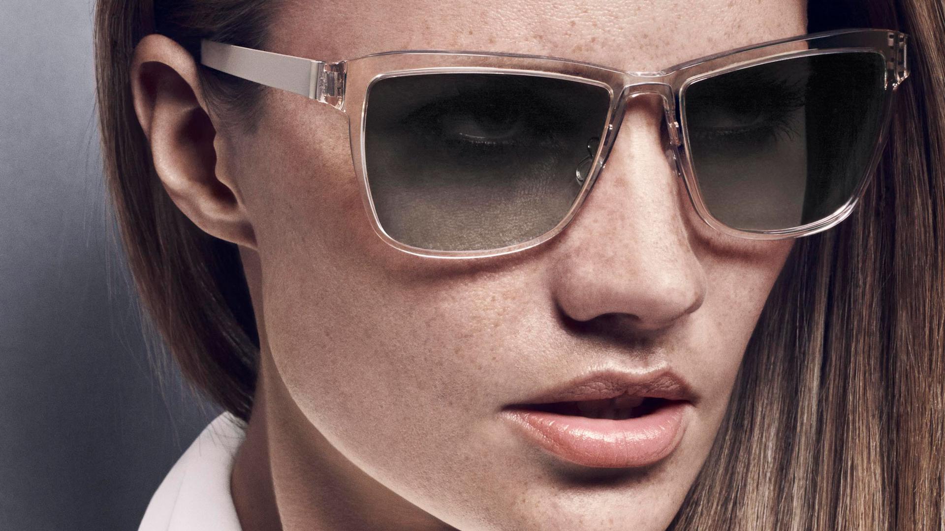 Simplicity and elegance: LINDBERG spectacle frames and ZEISS sunglass lenses - a summer hit